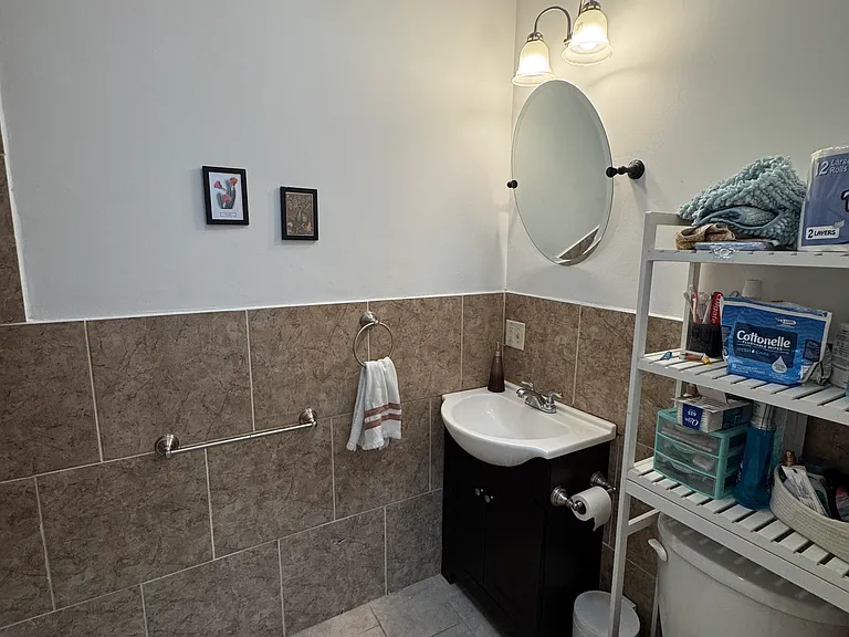 4 Hine Pl #1A — Photo 6