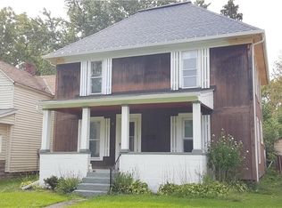 521 Chestnut St, Conneaut, OH 44030