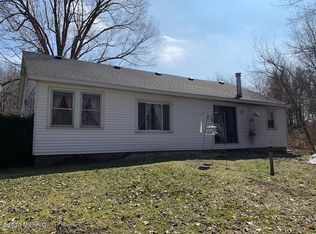 1571 2nd St, Plainwell, MI 49080