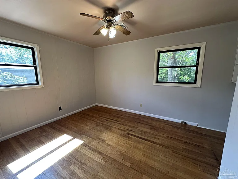 3801 Forest Glen Dr — Photo 9