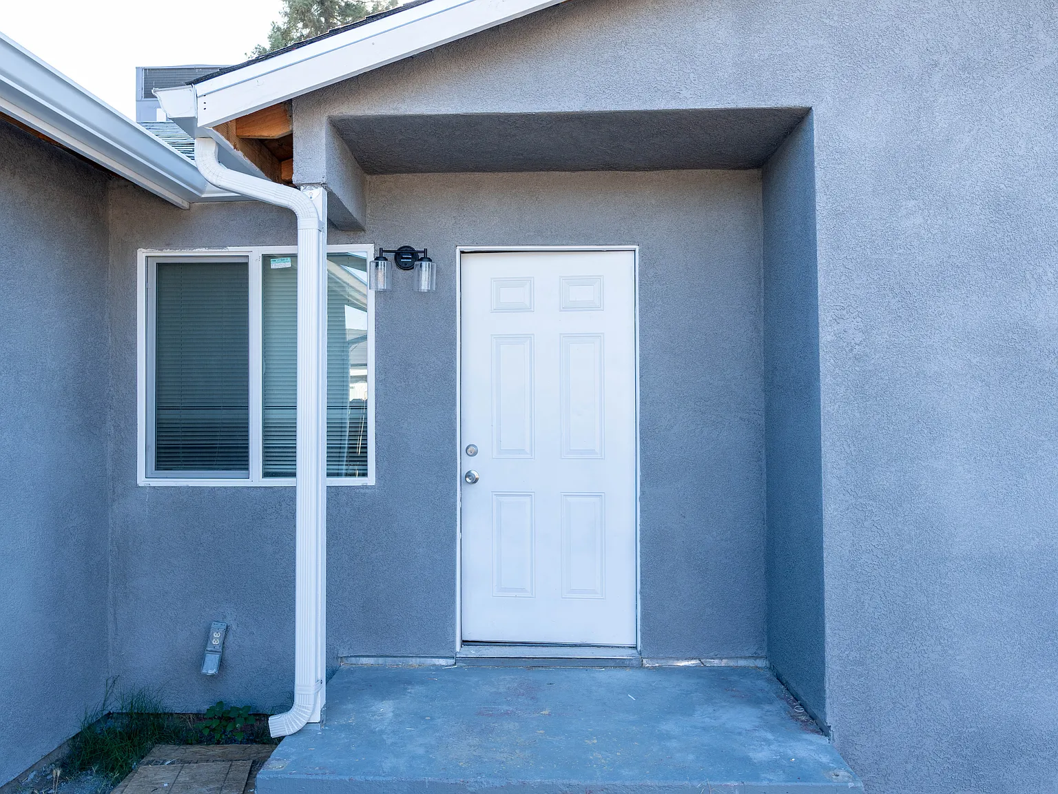3 bed, 1200 sqft, $2,600 — Photo 3