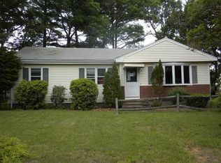 11 Stanson Dr, North Attleboro, MA 02760
