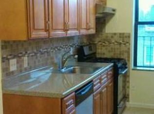2389 27th St, Astoria, NY 11105