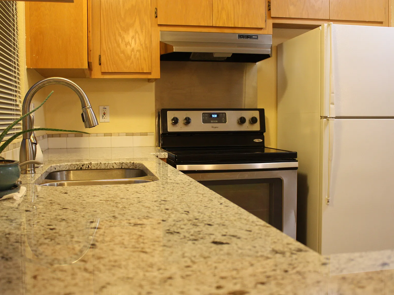 3 bed, 2.5 bath, 1560 sqft, $2,800 — Photo 4