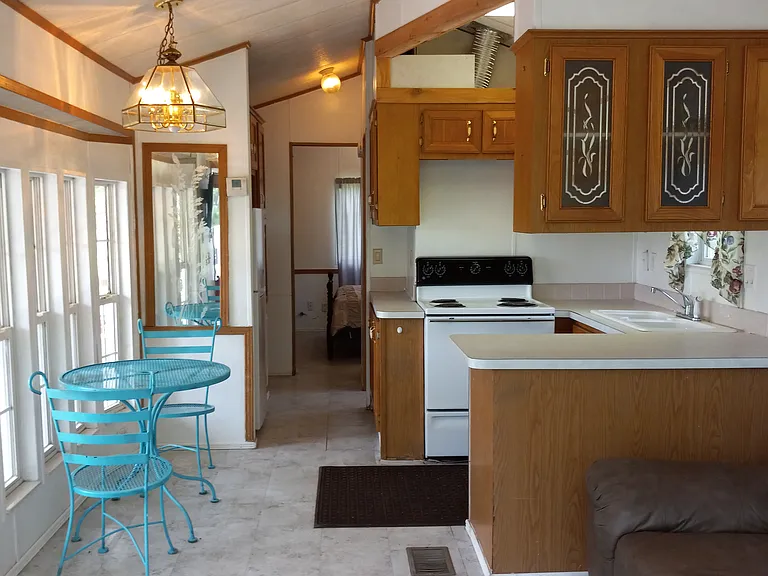 Bay windows for small dining area