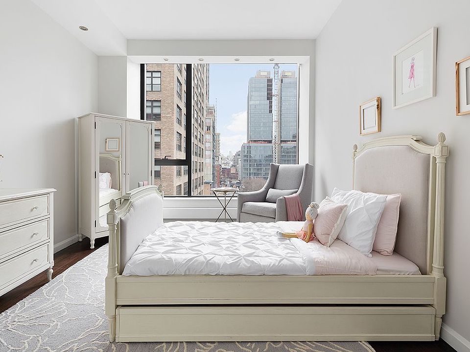 1st image of 255 Hudson St APT 7A