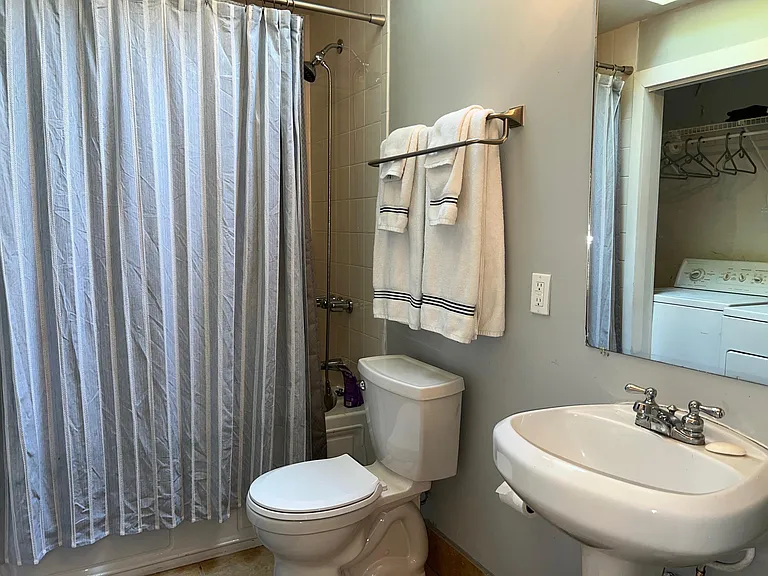524 Colleton Ave SE — Photo 12