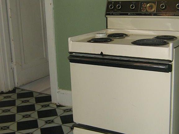 5th image of 937 Allendale Ave