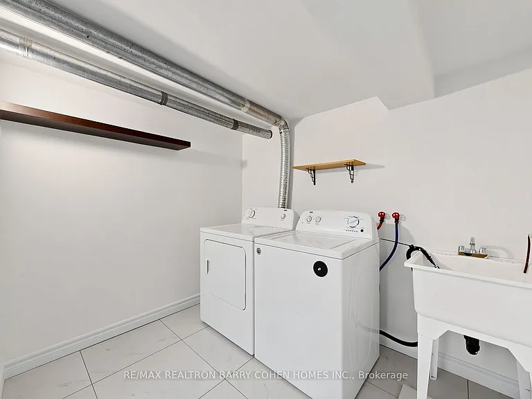 3 Greengate Rd — Photo 44