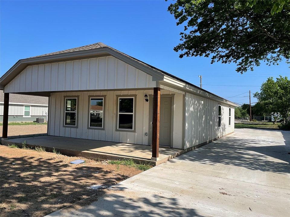 1115 Remington St, Graham, TX 76450 Zillow
