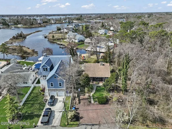 589 Carroll Fox Road, Brick, NJ 08724