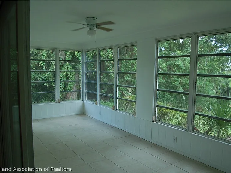 107 Lavender Ave — Photo 11