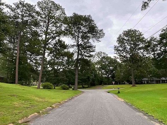 Exterior Neighborhood (street photo)