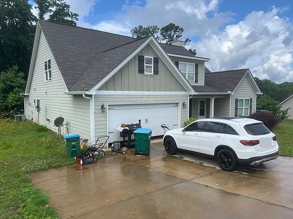 3rd image of 141 Whitehill Ln