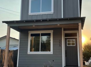 655 Oak Ave, Ponderay, ID 83852