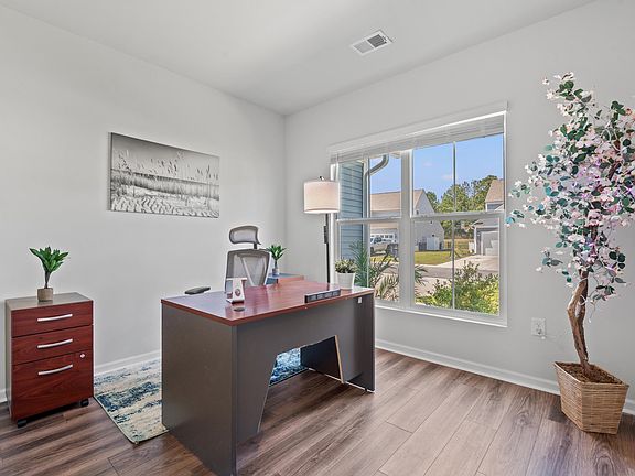 2nd image of 1541 Villena Dr.