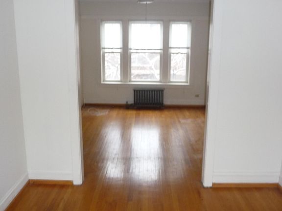 3rd image of 163 W Eugenie St #2