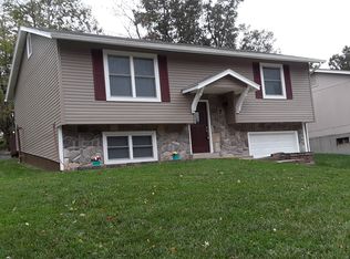 7 Oak Bend Dr, Saint Peters, MO 63376
