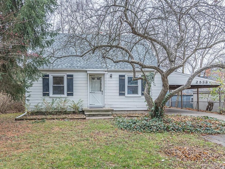 1st image of 2538 Parkwood Ave