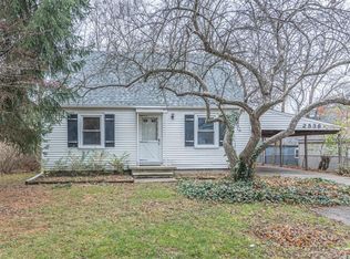 2538 Parkwood Ave, Ann Arbor, MI 48104