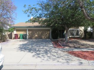 945 Queensdale Ave, Corona, CA 92878