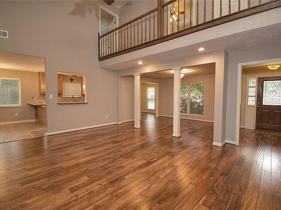 4th image of 3803 Millbridge Dr