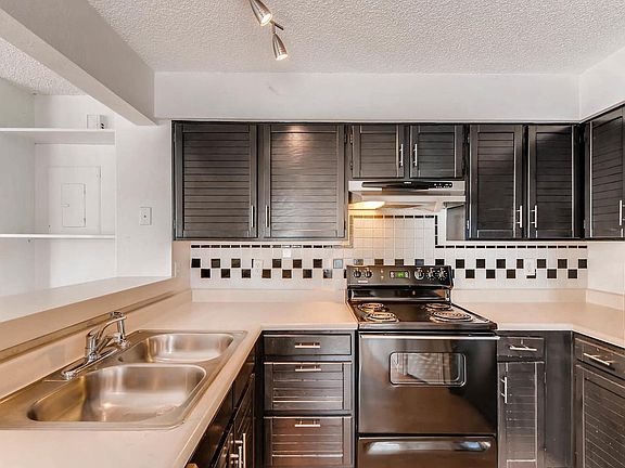 5th image of 8500 E Jefferson Ave APT 17D