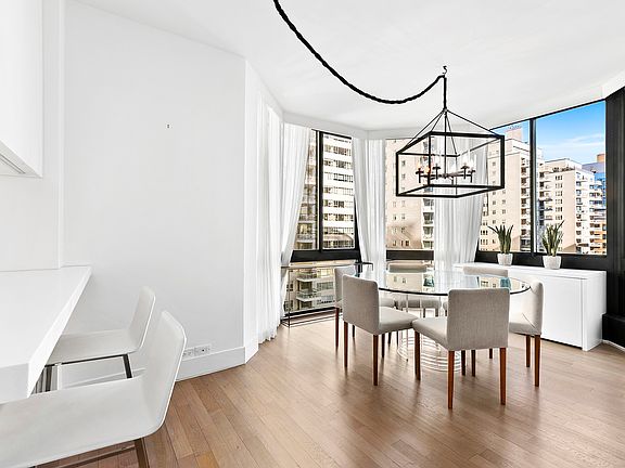 4th image of 200 E 65th St #11D