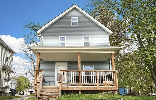 454 Kling St Photo 1
