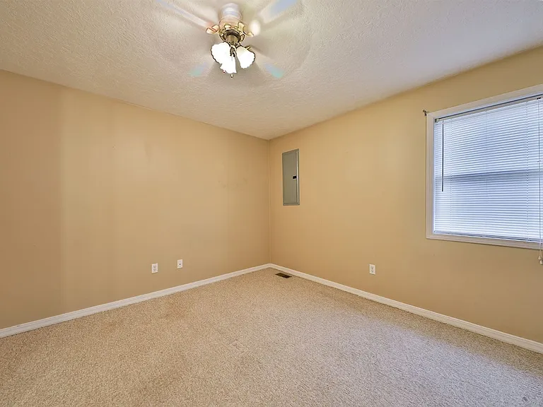 115 Bo Dr — Photo 4