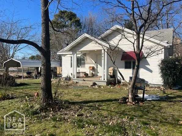 202 W South St, Harrisburg, AR 72432