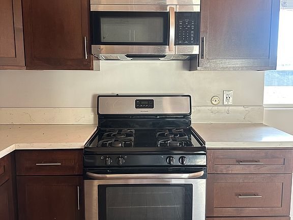 3rd image of 124 Virginia Pl APT 6