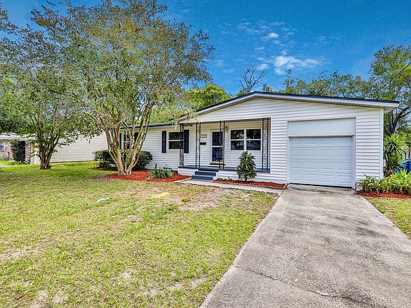 3rd image of 3317 Tarpon Dr