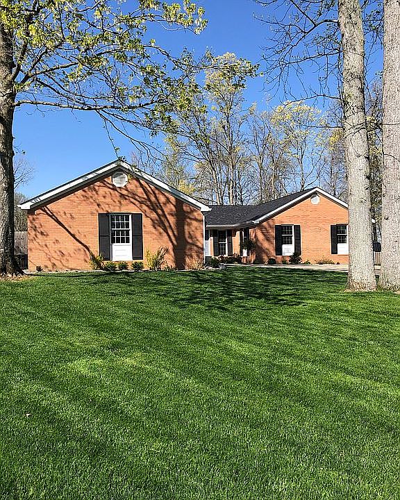 1st image of 703 E Beechwood Ln