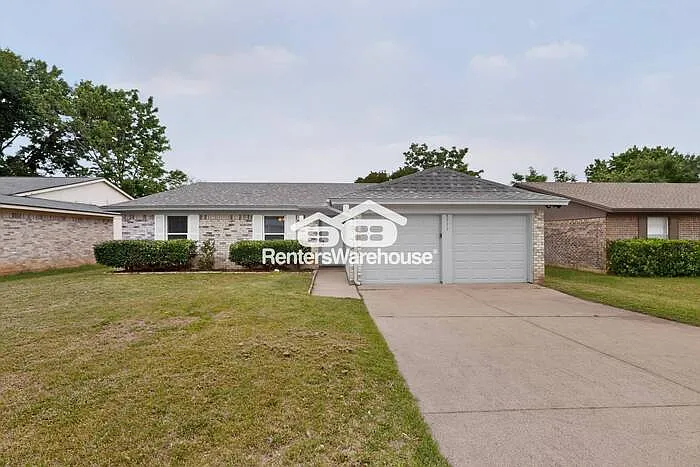 Building Photo - 5711 Shady Hill Ln