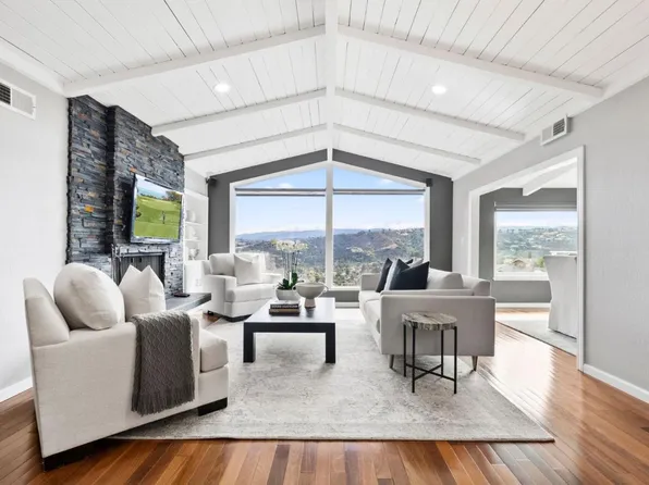 19 Anchor Ln, San Carlos, CA 94070