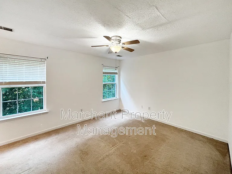 1 Appleton Ln — Photo 13