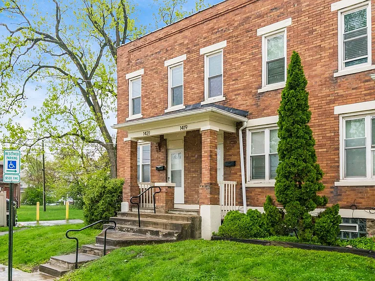 1421 Gault St — Photo 22