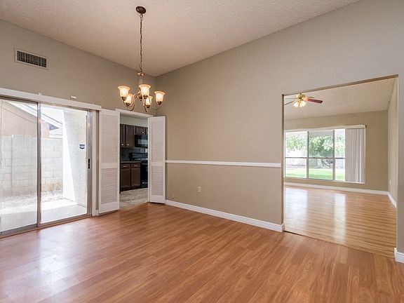 4th image of 7846 W Peppertree Ln