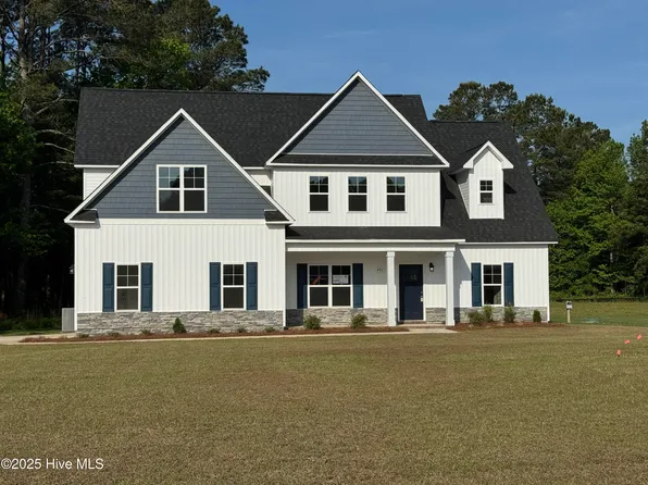 451 Windermere Road, Hubert, NC 28539