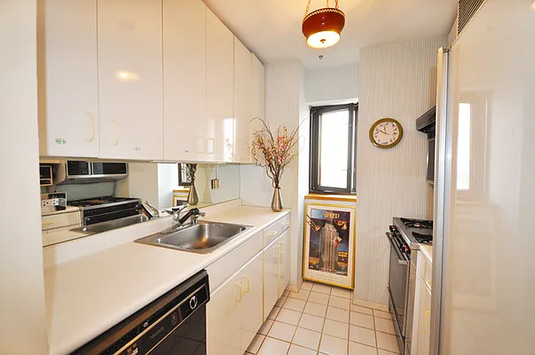 Sold by Carol E Levy | media 4