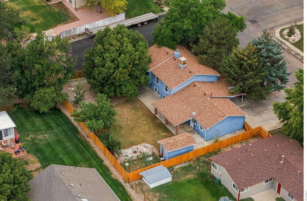 400 Edgewood Dr