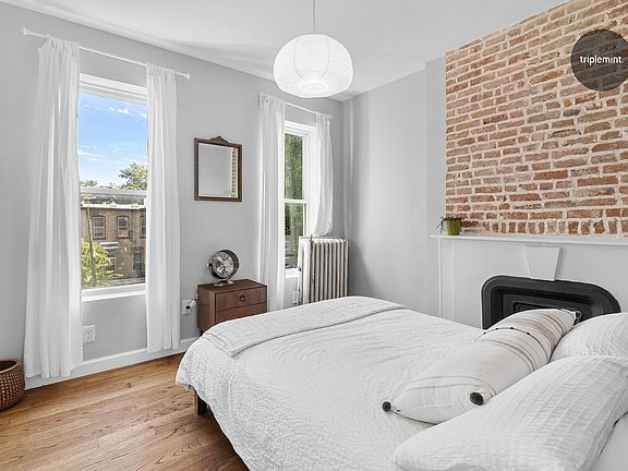 2nd image of 820 Halsey St #2A