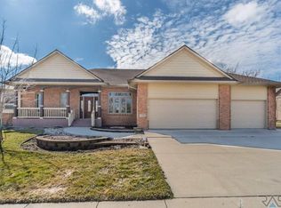 119 W Carmel Ln, Sioux Falls, SD 57108