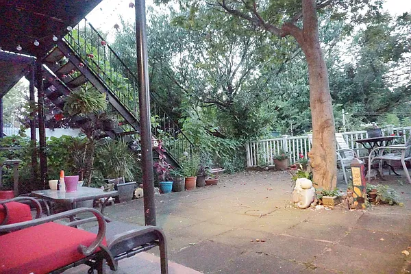 Rented by Papp Realty | media 7