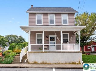 120 W 2nd St, Alburtis, PA