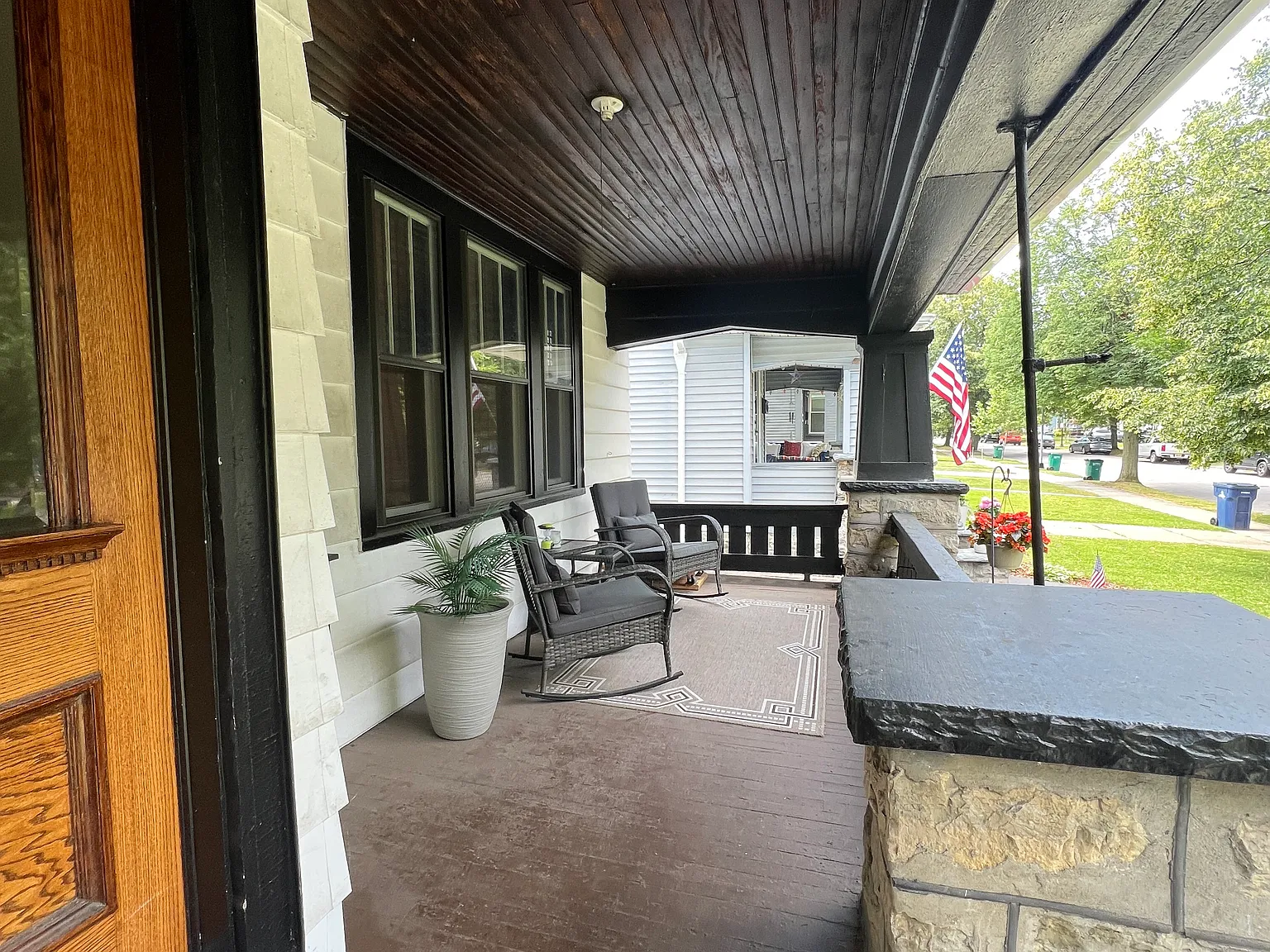 63 Wellington Rd — Photo 2