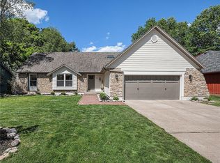 206 NW Cypress St, Lees Summit, MO 64064