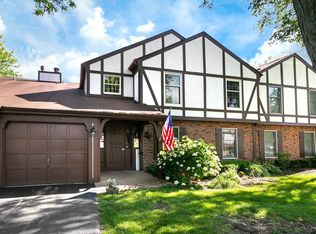 32 Exeter Ct APT 102-B, Naperville, IL 60565