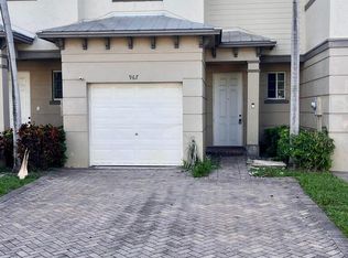 967 Tortuga Ln, Riviera Beach, FL 33404